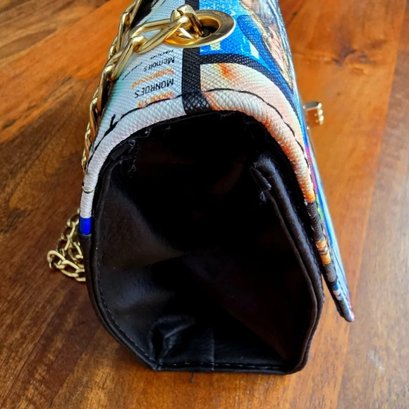 Mariyln Monroe Black Printed Gold Chair Link Shoulder Crossbod Bag Fashion Purse - Picture 3 of 4